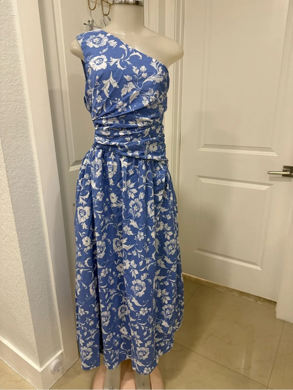 Abercrombie & Fitch light blue